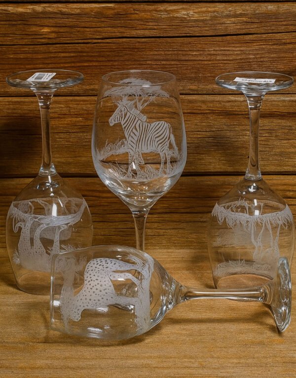 ENGRAVED WINE GLASS